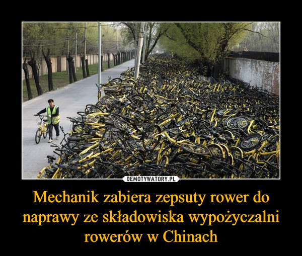 Mechanik zabiera zepsuty rower do naprawy ze składowiska wypożyczalni rowerów w Chinach –  